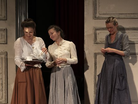 »Der Kirschgarten« © Falk Wenzel