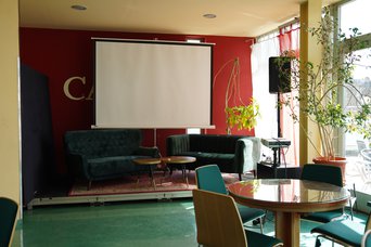 Matinee zur Premiere in der 3. Etage (nt-Casino)