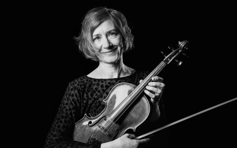 Eva Oppl