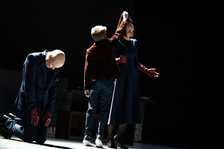 Szene aus »The Turn of the Screw« © Anna Kolata