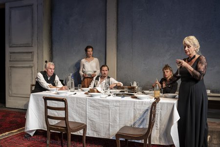 »Der Kirschgarten« © Falk Wenzel