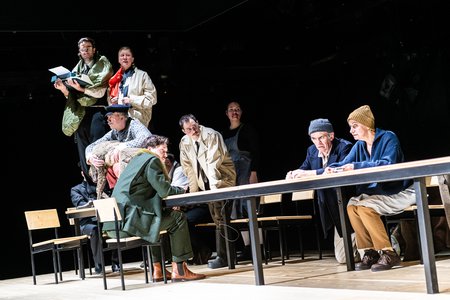 Szene aus »Der Biberpelz« © Anna Kolata