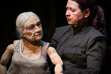 Szene aus »Baba Dunjas letzte Liebe« © Anna Kolata