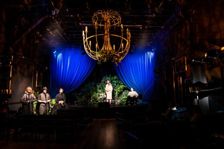 »Der schwarze Salon - Ohne Dunkelheit sind wir blind« © Anna Kolata