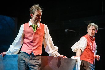 Szene aus »Die Lungenschwimmprobe«