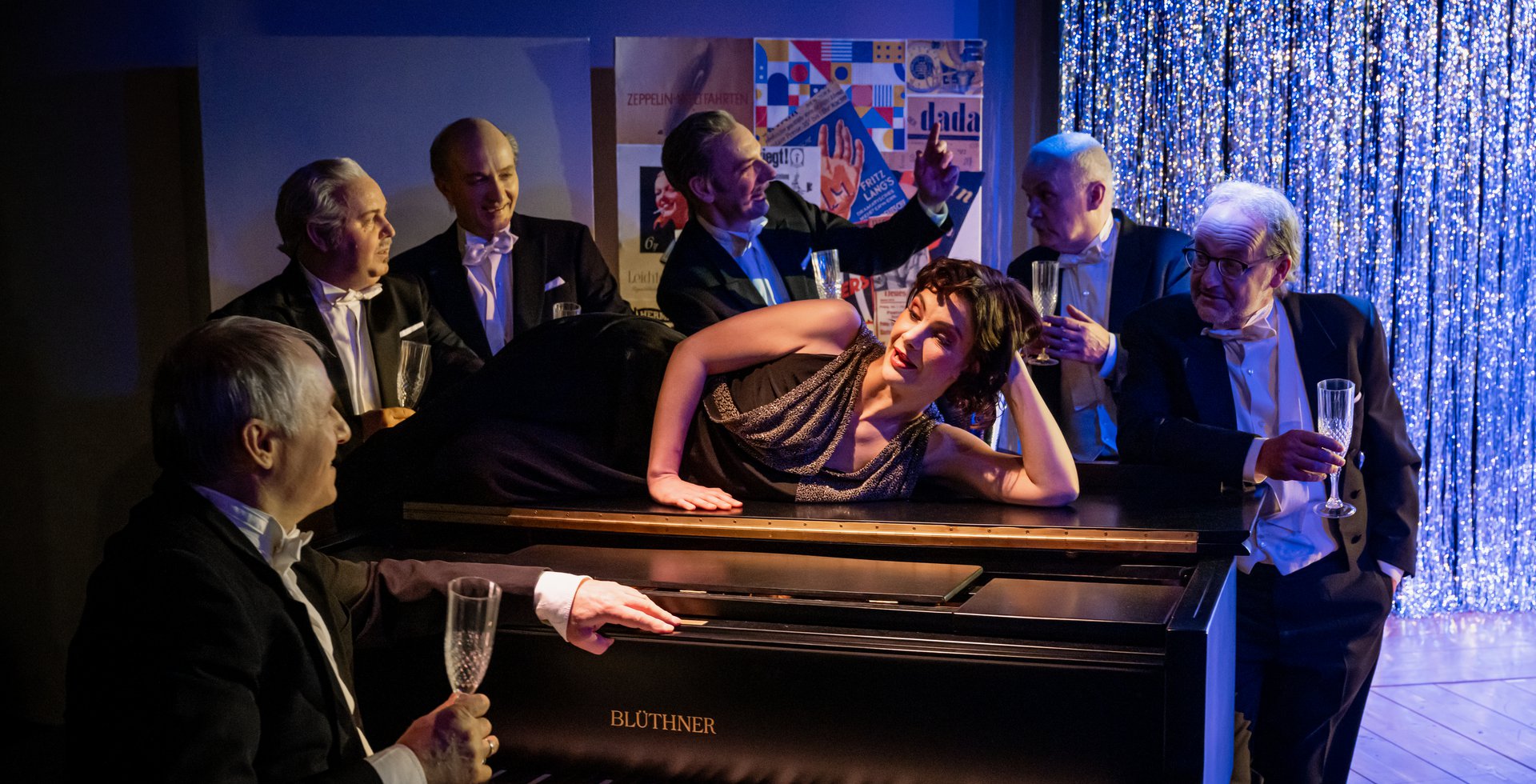 Szene aus »Irgendwo auf der Welt … – Die Geschichte der Comedian Harmonists«