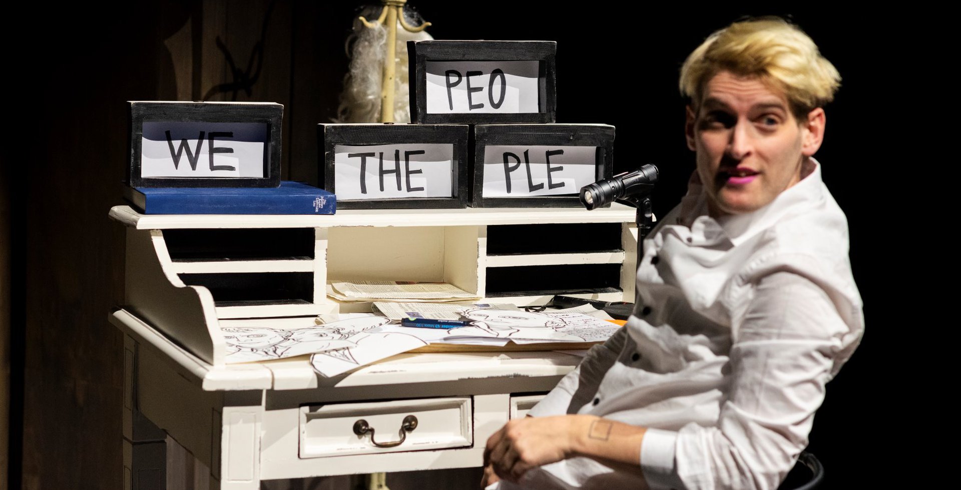 WIR! Eine Soloshow! Demokratie in der Geschichte