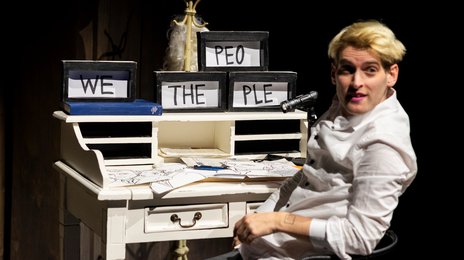 WIR! Eine Soloshow! Demokratie in der Geschichte