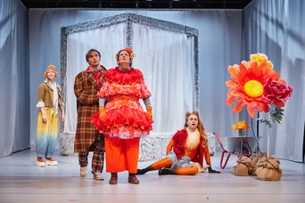 Szene aus »Ein Riese allein hebt noch keinen Mond an den Himmel«