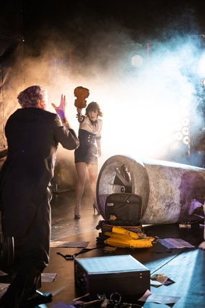 Szene aus »Orpheus in der Unterwelt« © Anna Kolata