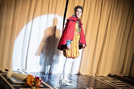 Szene aus »Sein oder Nichtsein (To Be or Not To Be)« © Anna Kolata