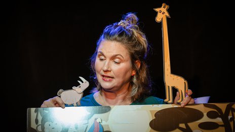 »Nashorn und Giraffe - eine Liebeskomödie«