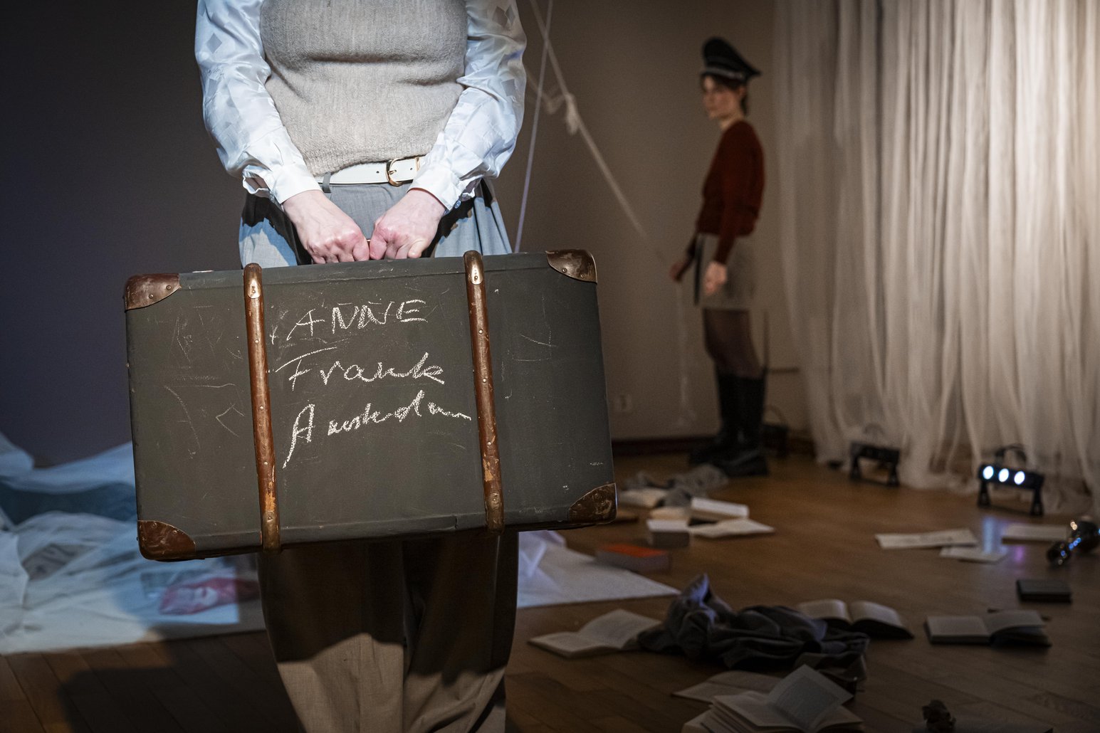 Das Tagebuch Der Anne Frank Film Original www.buehnen-halle.de