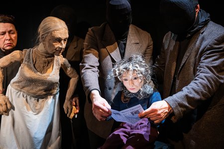 Szene aus »Baba Dunjas letzte Liebe« © Anna Kolata