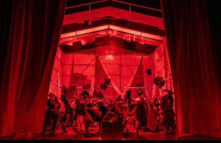 Szene aus »Orpheus in der Unterwelt« © Anna Kolata