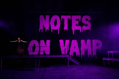 Szene aus »VAMPTOPIA« © Anna Kolata