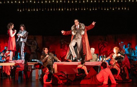 Szene aus »Orpheus in der Unterwelt« © Anna Kolata