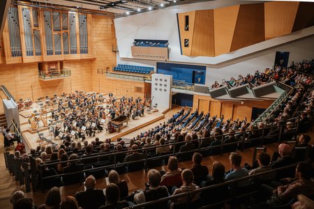 Staatskapelle Halle beim 2. Sinfoniekonzert der Spielzeit 2024/25 in der Händel HALLE © Anna Kolata