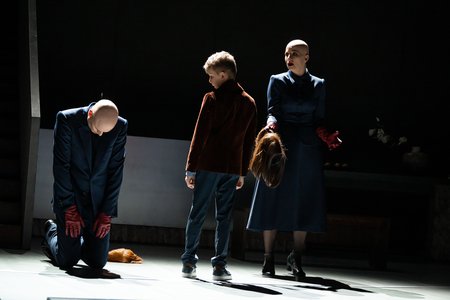 Szene aus »The Turn of the Screw« © Anna Kolata