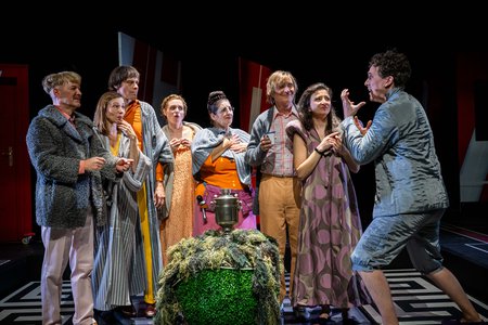 Szene aus »Sein oder Nichtsein (To Be or Not To Be)« © Anna Kolata