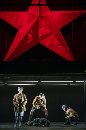 Szene aus »Vorwärts! Wir sind vergessen« © Falk Wenzel
